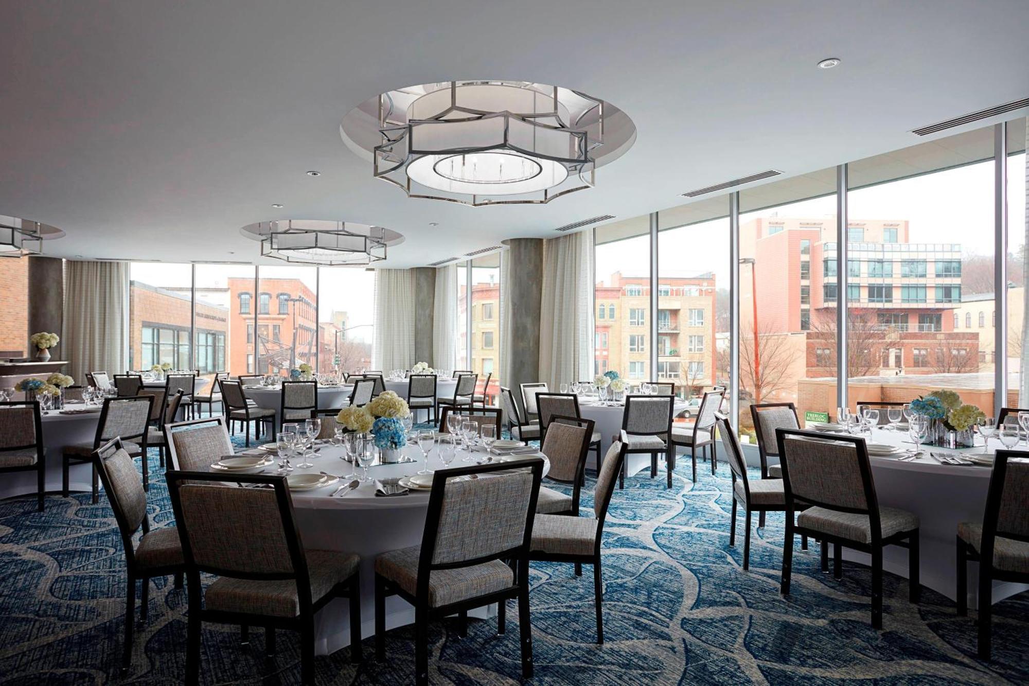 Ithaca Marriott Downtown On The Commons Hotel Eksteriør billede
