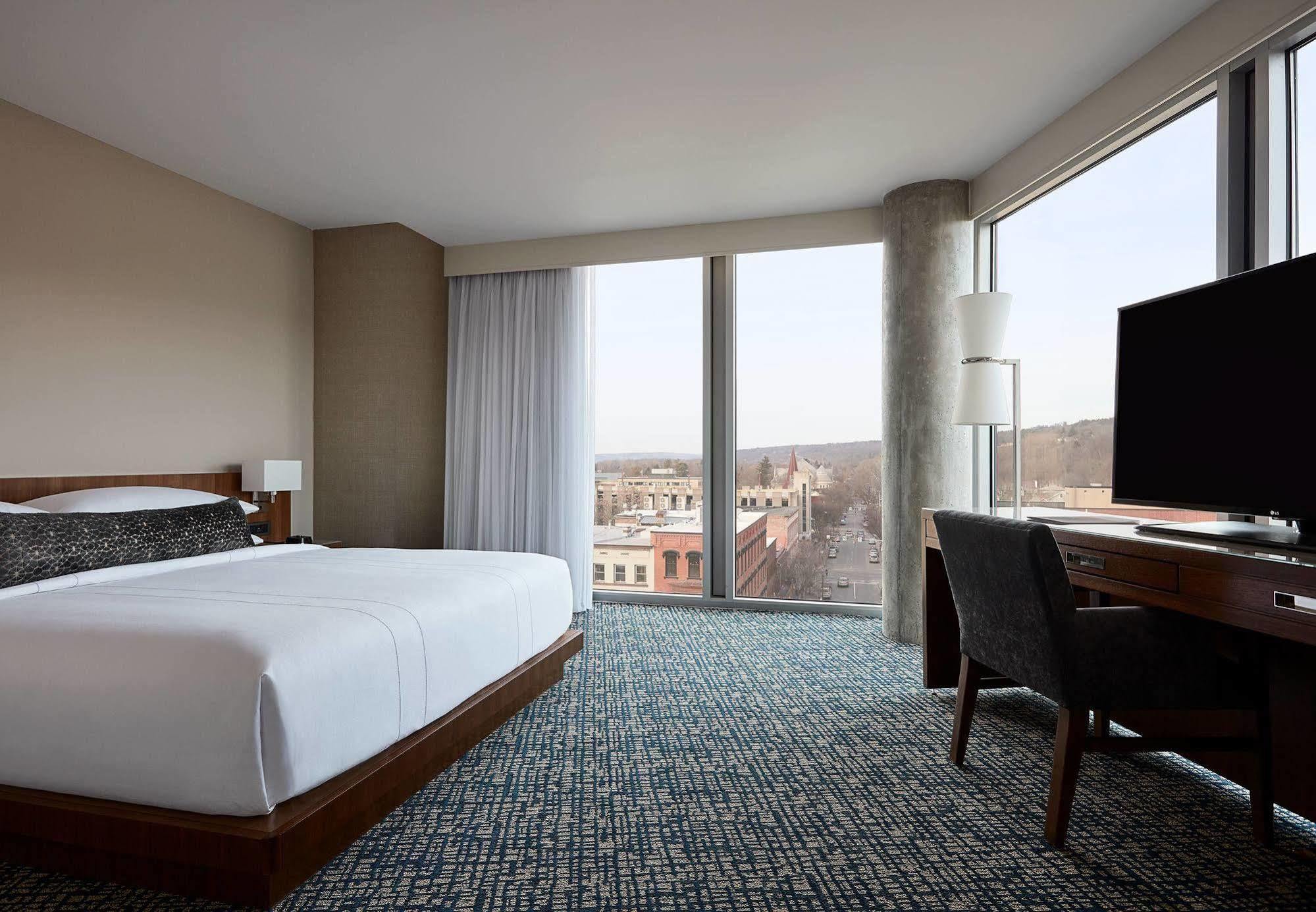 Ithaca Marriott Downtown On The Commons Hotel Eksteriør billede